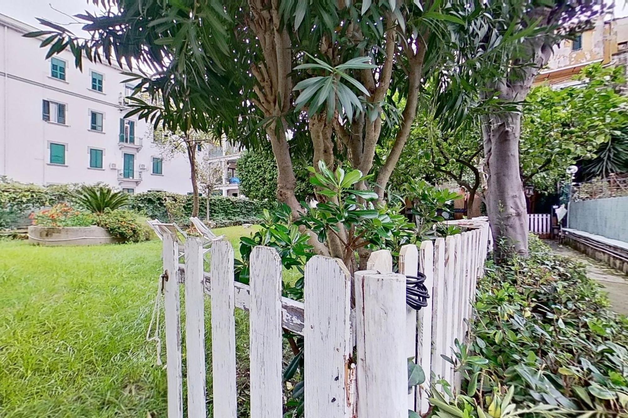 Il Giardino Di Vico Neve Bed & Breakfast Naples Luaran gambar