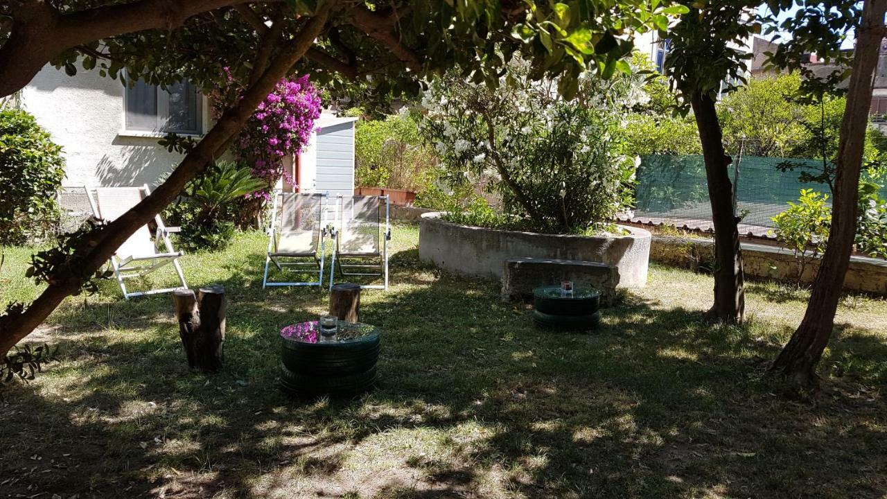 Il Giardino Di Vico Neve Bed & Breakfast Naples Luaran gambar