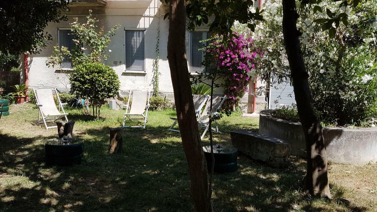 Il Giardino Di Vico Neve Bed & Breakfast Naples Luaran gambar