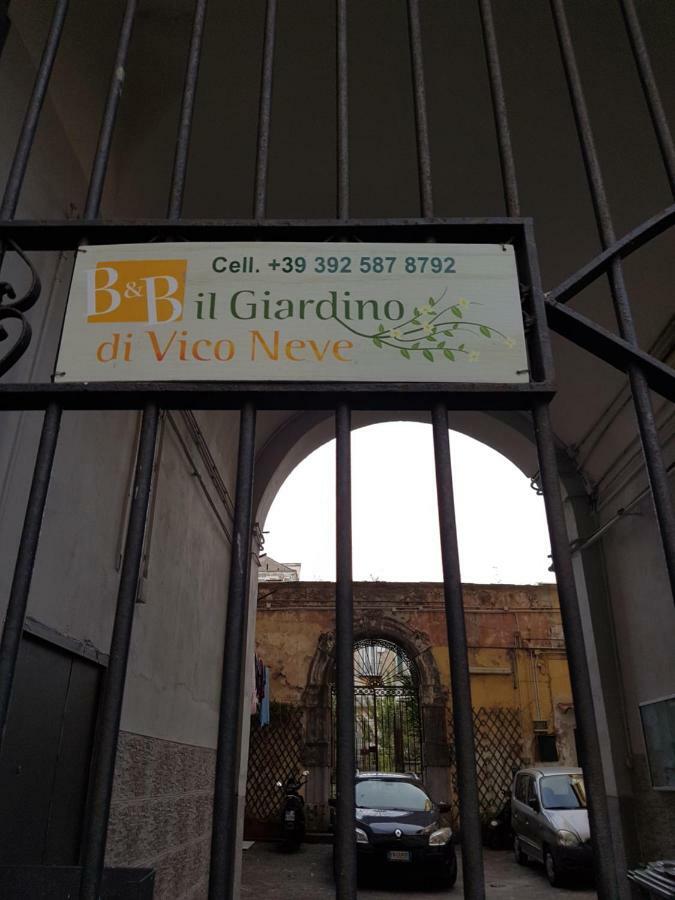 Il Giardino Di Vico Neve Bed & Breakfast Naples Luaran gambar